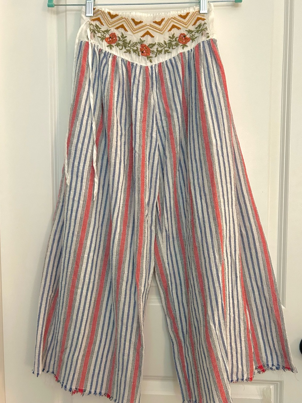 NEW XS Aratta Silent Journey Areial Striped Pants Cropped Beach Harem Embroidery